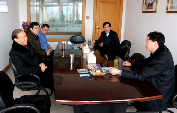 溧陽市地稅局局長鞠洪亮一行來上上集團(tuán)走訪